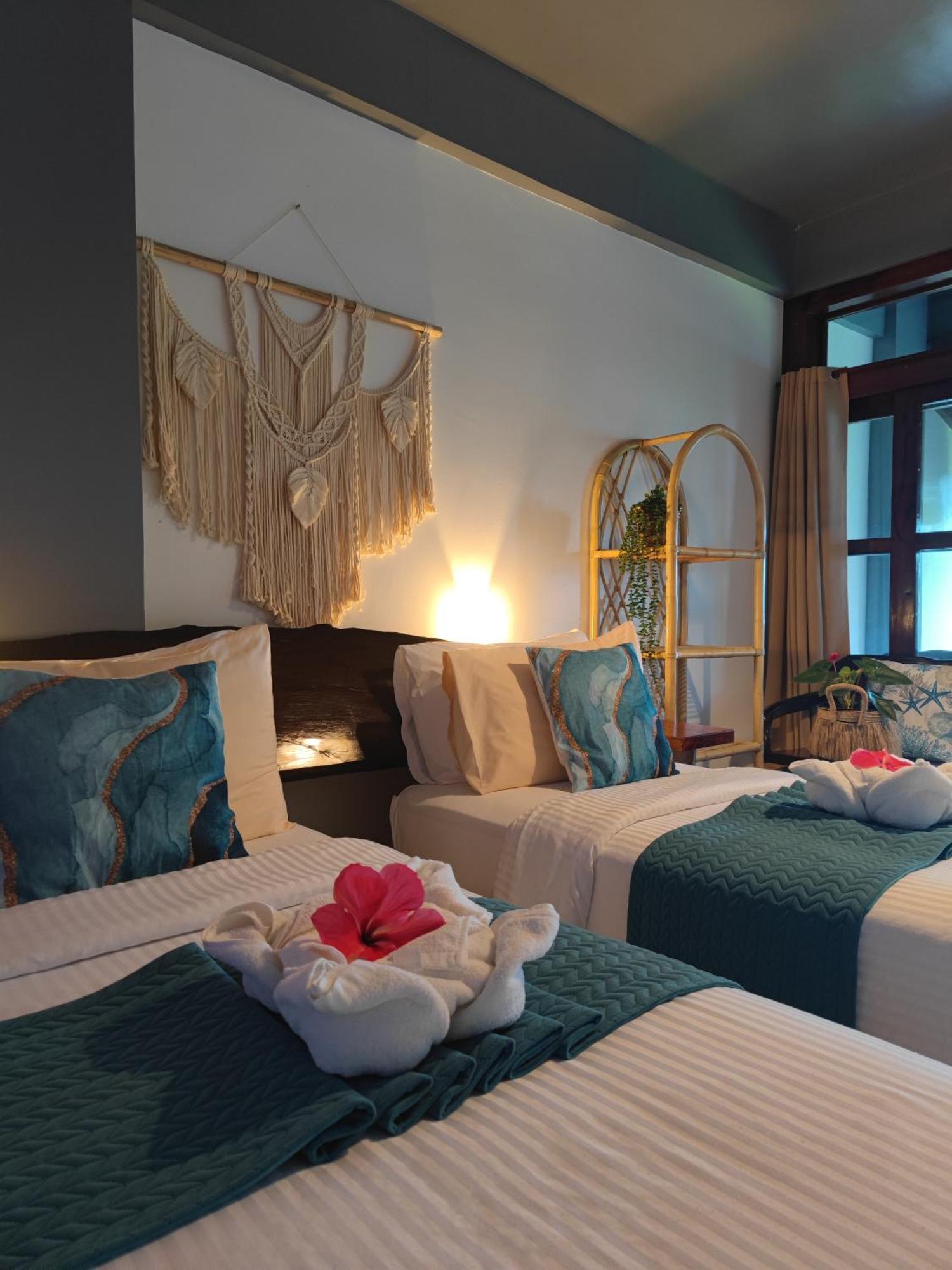 ג'נרל לונה Daluyong Beach Resort מראה חיצוני תמונה